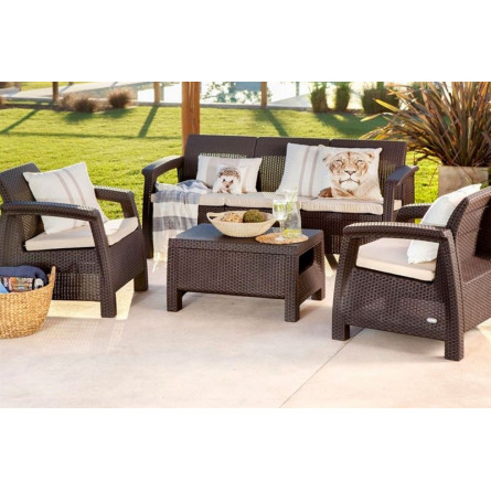 коричневый