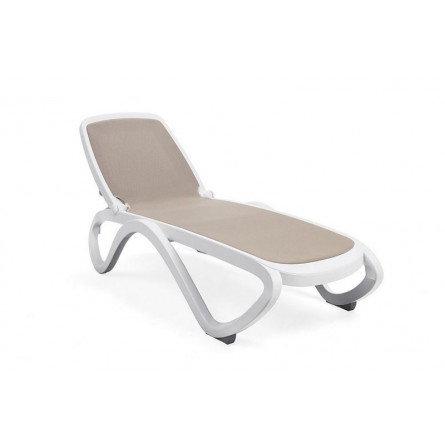 бело-коричневый