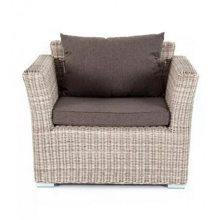 кресло из искусственного ротанга