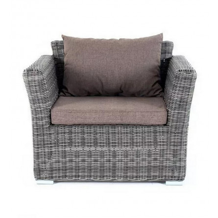 кресло из искусственного ротанга