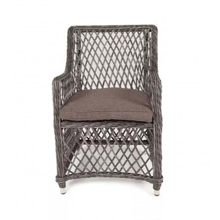 плетеное кресло из искусственного ротанга