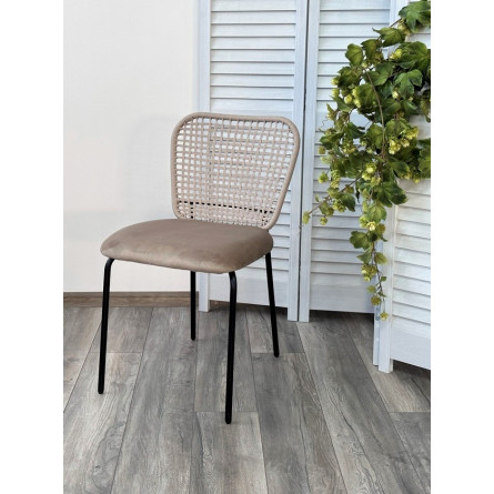 Стул JUNO G062-12 бежевый, велюр / черный каркас М-City