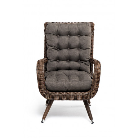 кресло плетеное с подушками