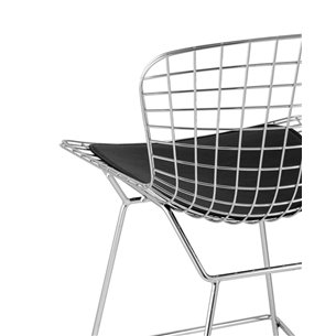 с низкой спинкой Bertoia хромированный металл с черной подушкой из экокожи