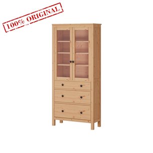 Шкаф-витрина 3 ящика ХЕМНЭС (Россия) светло-коричневый (2уп.)