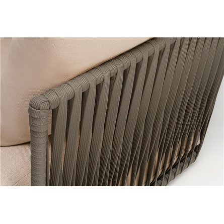 "Форли" кресло плетеное из роупа, каркас алюминий светло-серый (RAL7035) муар, роуп серо-коричневый 23мм, ткань Mossle бежевая