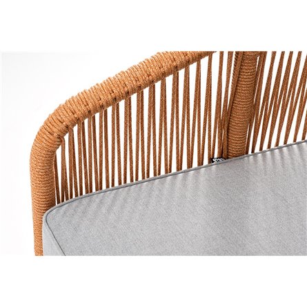 "Канны" диван 2-местный плетеный из роупа, каркас алюминий светло-серый (RAL7035) муар, роуп оранжевый меланж круглый, ткань све