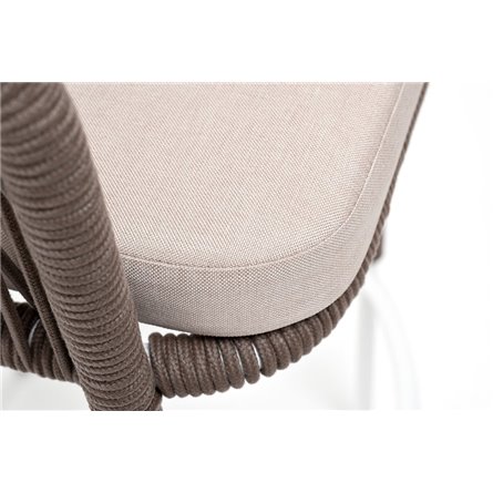 "Марсель" стул барный плетеный из роупа, каркас из стали белый муар, роуп коричневый круглый, ткань бежевая 052