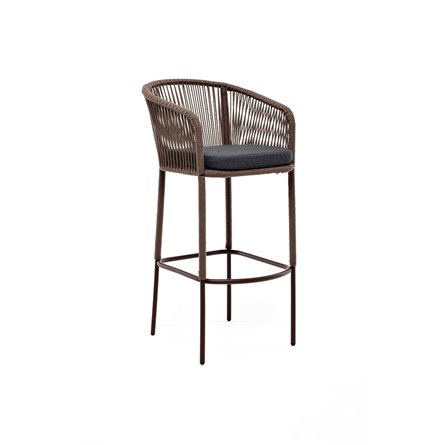 "Марсель" стул барный плетеный из роупа, каркас из стали коричневый (RAL8016) муар, роуп коричневый круглый, ткань темно-серая 0