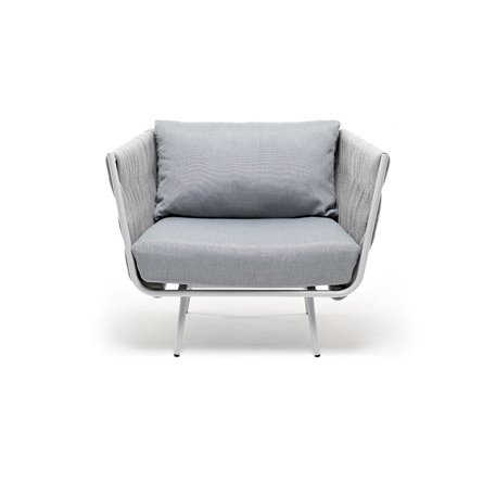 "Монако" кресло плетеное из роупа, каркас алюминий светло-серый (RAL7035) муар, роуп светло-серый 40 мм, ткань светло-серая