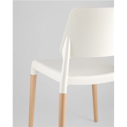 Комплект из четырех стульев|Stool Group|BISTRO белый пластик ножки из массива бука