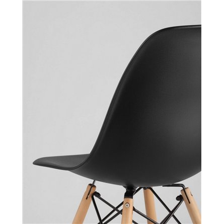 Комплект из четырех стульев|Stool Group|Eames Style DSW черный пластик, стальной каркас, натуральный массив бука