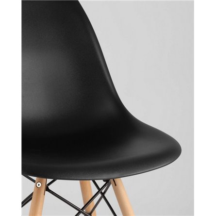 Комплект из четырех стульев|Stool Group|Eames Style DSW черный пластик, стальной каркас, натуральный массив бука